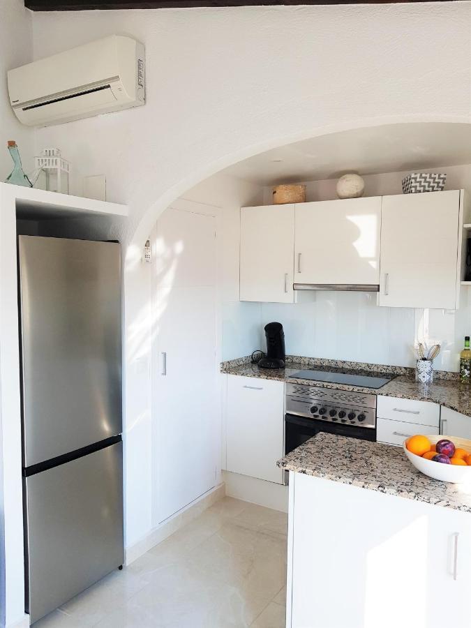 Neu Renovierte Villa Mit Privatem Pool Fusslaeufig Zum Meer Benissa Exterior foto